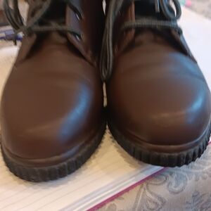 G.H. Bass & Co. Brown Leather Womens Boots with Rubber Sole Size 9.5M